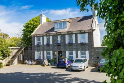 Photo of Le Chene Bed and Breakfast