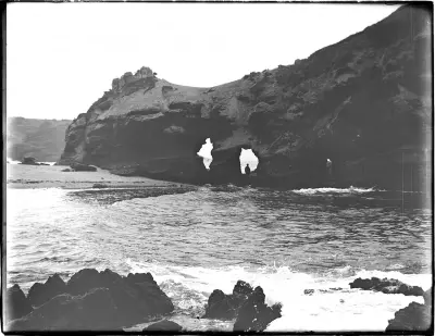 Photo of Hole in the Wall