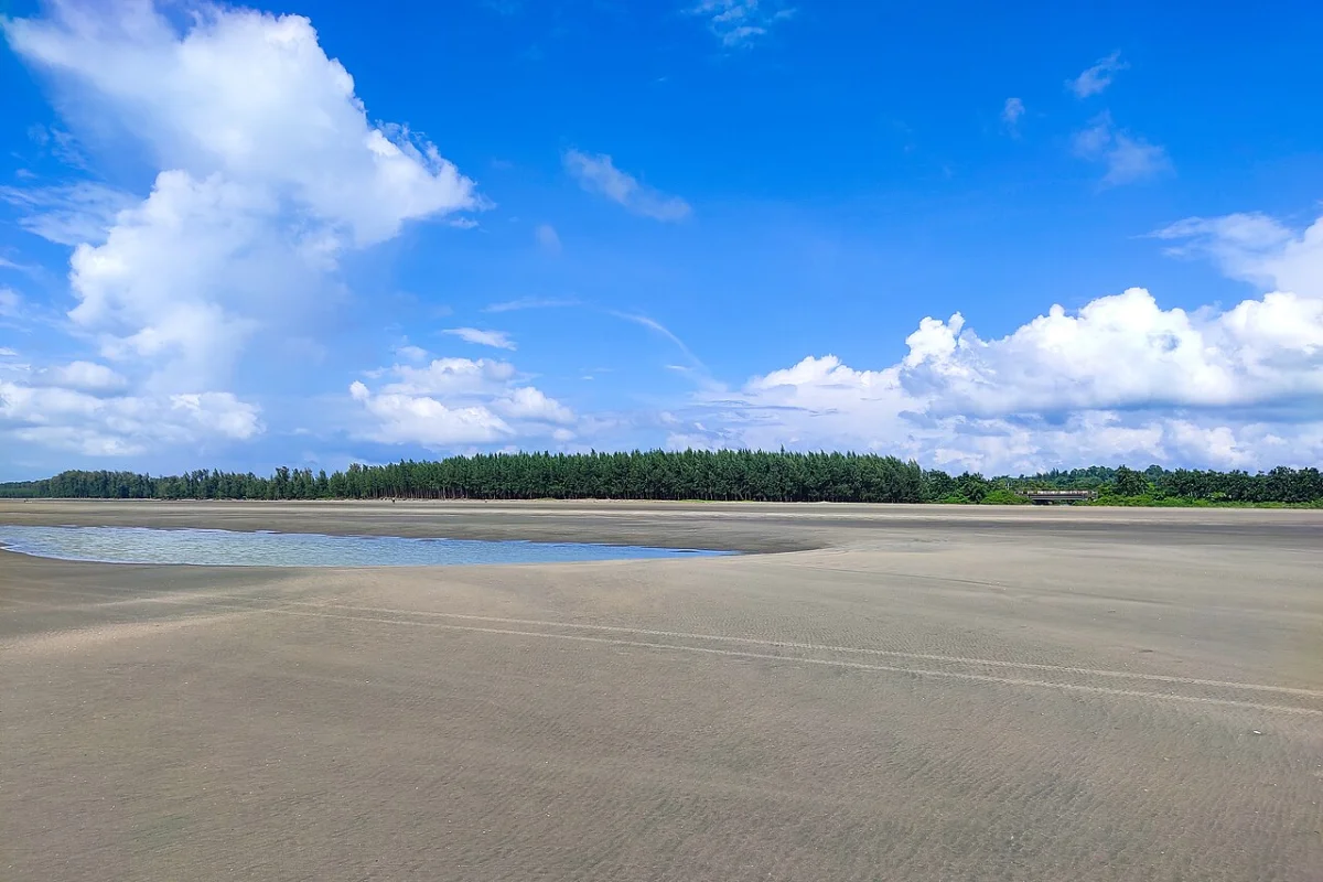 Inani Beach