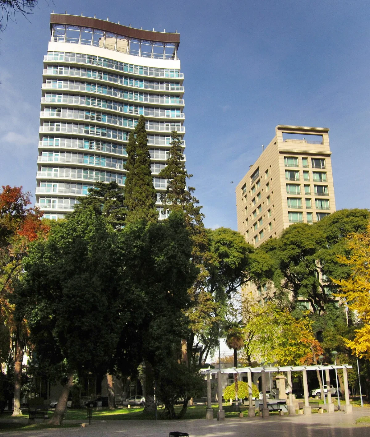 Las Americas La Izquierda