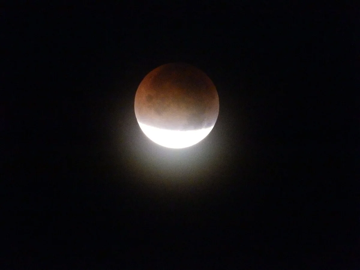 Luna Roja