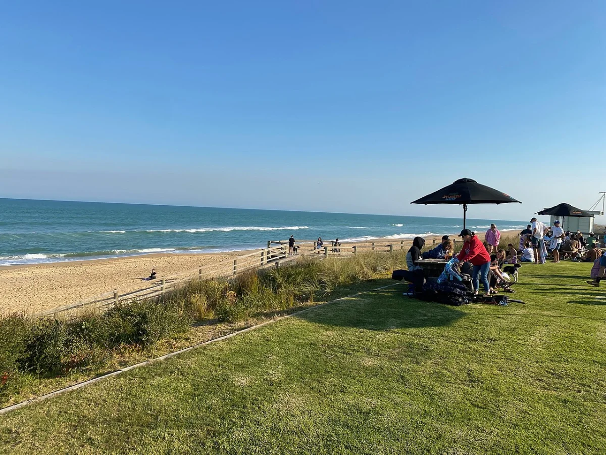 Ninety Mile Beach