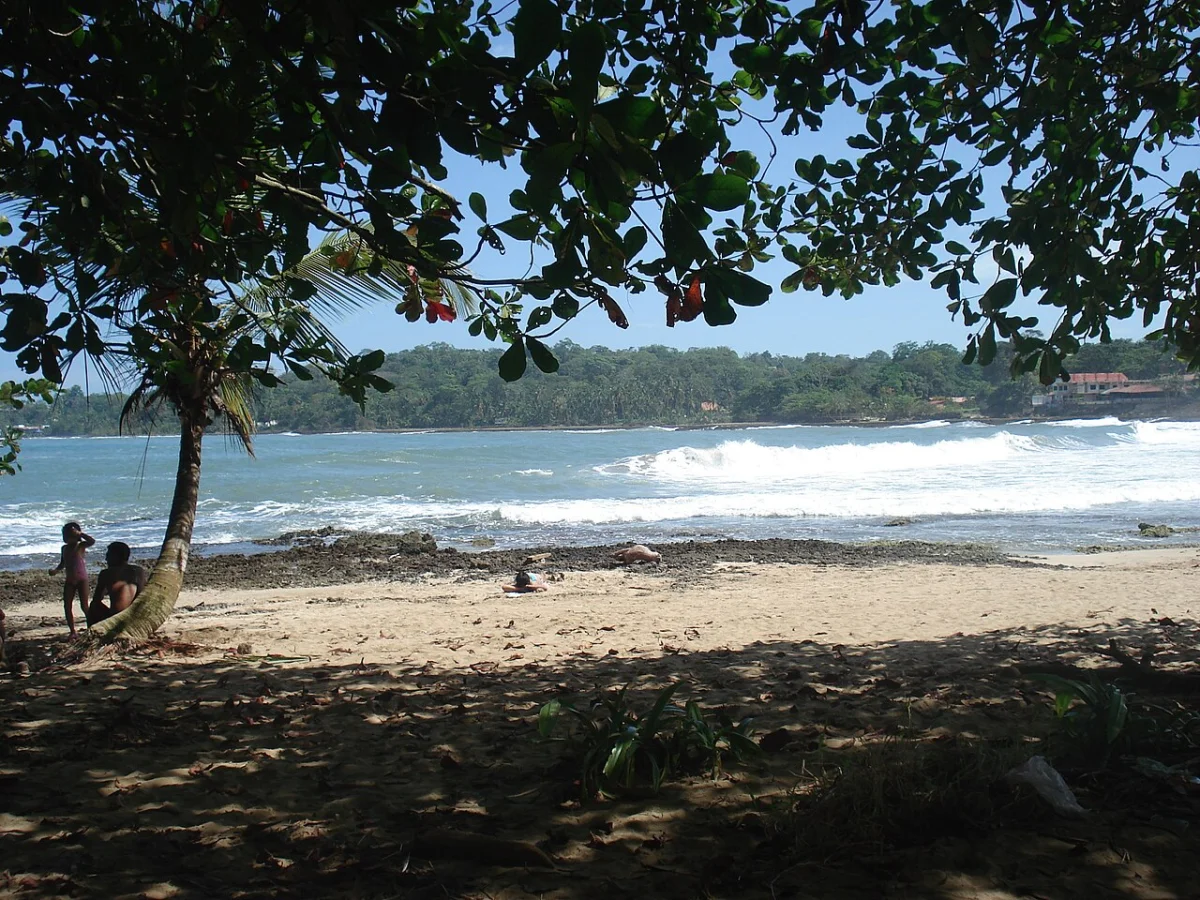Playa Bonita (Limón)