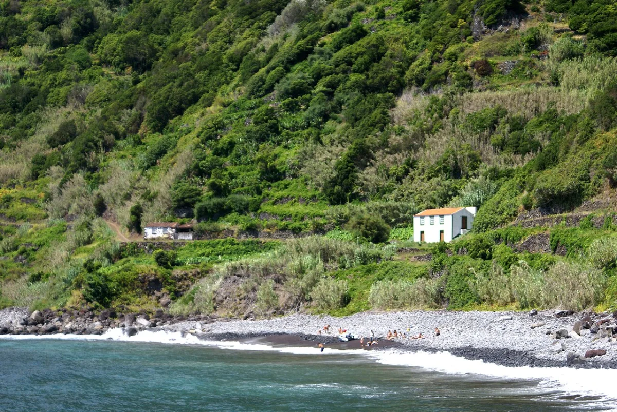Praia da Calheta (Sao Jorge)