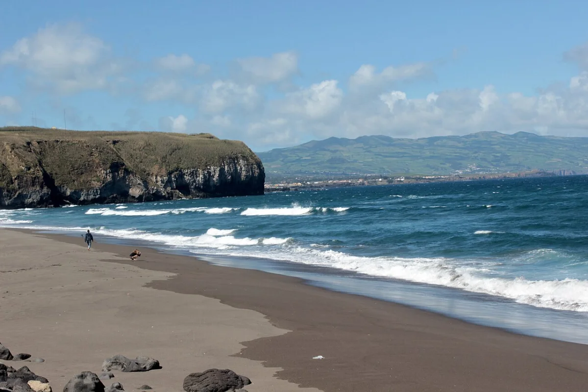 Praia de Santa Barbara (Sao Miguel)