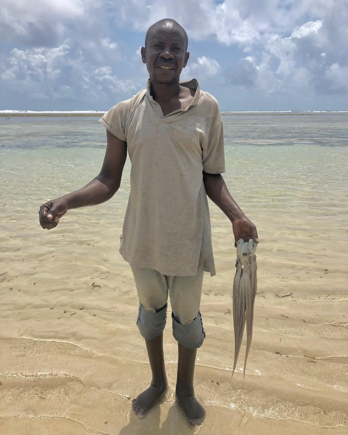 Tiwi Beach
